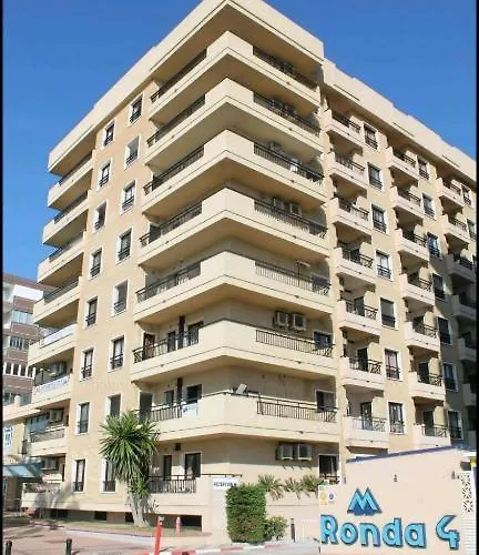 公寓 Familiarronda4 *